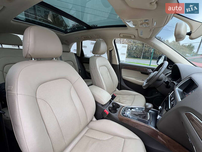 Позашляховик / Кросовер Audi Q5 2016 в Луцьку