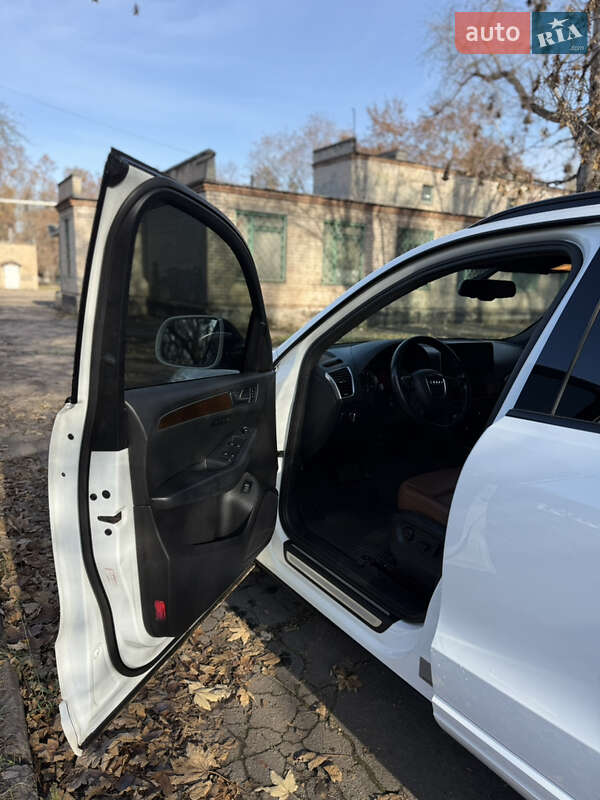 Внедорожник / Кроссовер Audi Q5 2012 в Кривом Роге