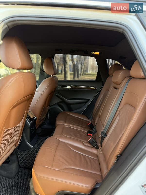 Внедорожник / Кроссовер Audi Q5 2012 в Кривом Роге