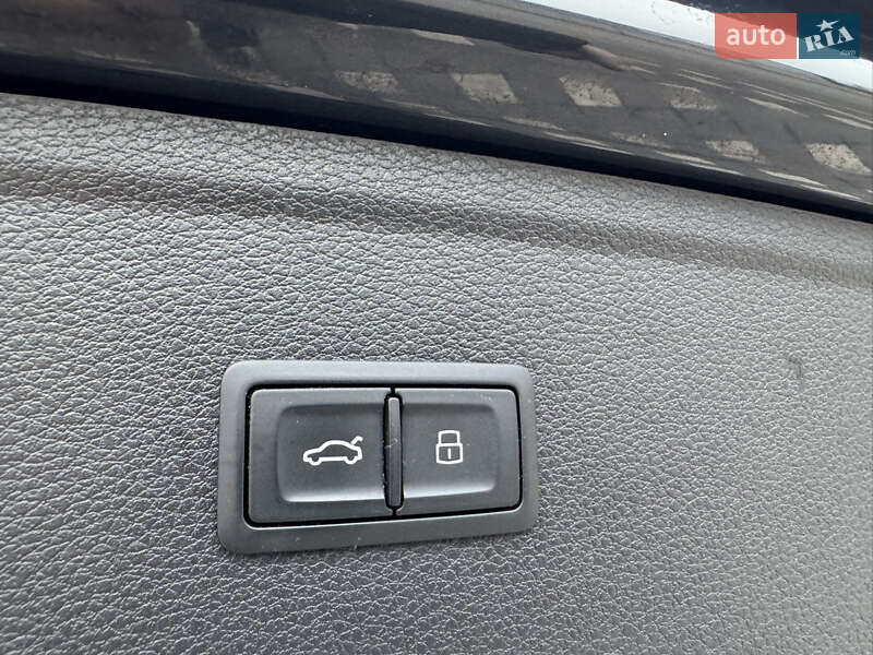 Позашляховик / Кросовер Audi Q5 2018 в Стрию