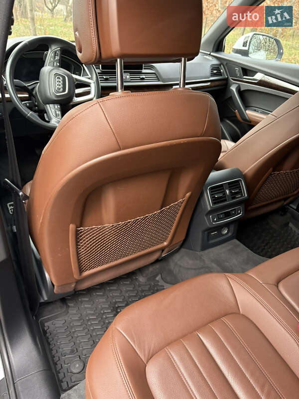 Позашляховик / Кросовер Audi Q5 2018 в Києві