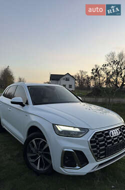 Позашляховик / Кросовер Audi Q5 2023 в Дніпрі