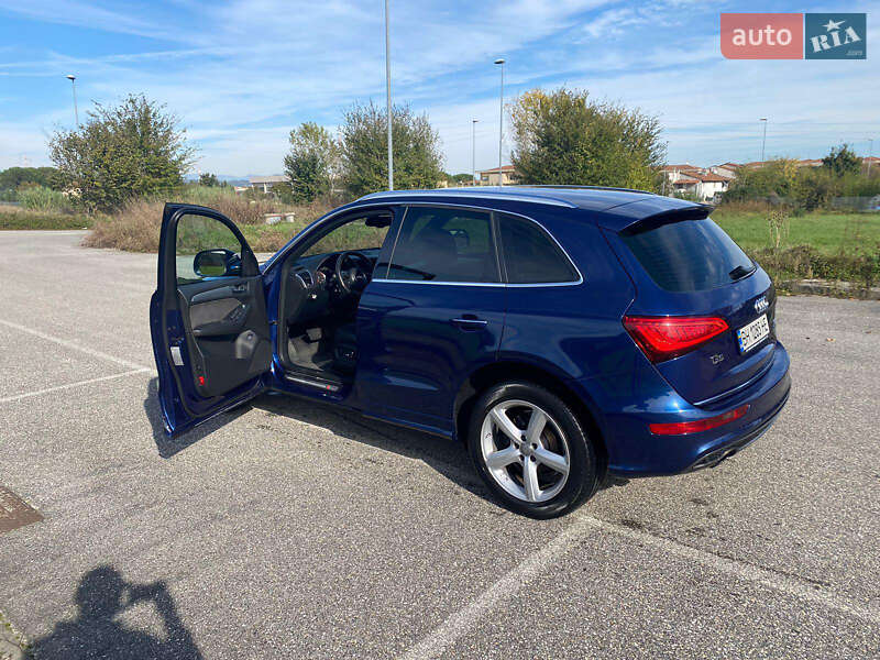 Позашляховик / Кросовер Audi Q5 2015 в Одесі