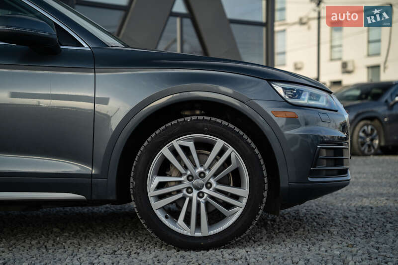 Позашляховик / Кросовер Audi Q5 2018 в Чернівцях