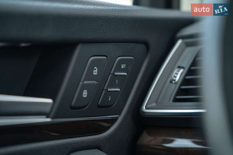 Позашляховик / Кросовер Audi Q5 2018 в Чернівцях