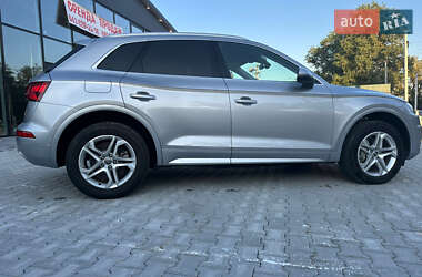 Позашляховик / Кросовер Audi Q5 2019 в Києві