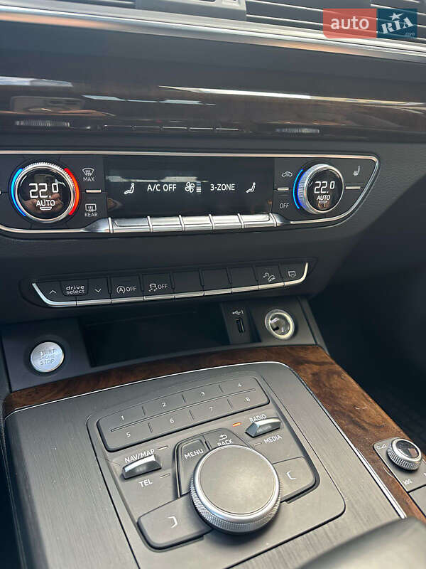 Позашляховик / Кросовер Audi Q5 2019 в Києві