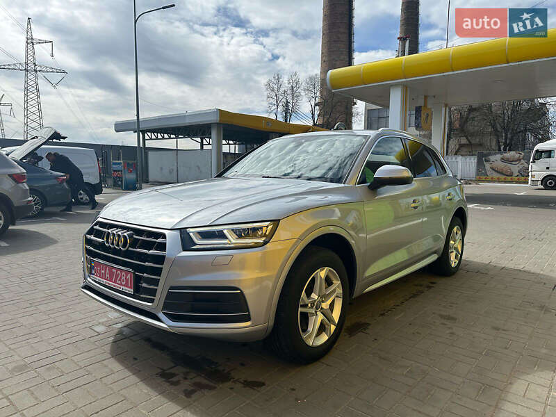 Позашляховик / Кросовер Audi Q5 2019 в Києві