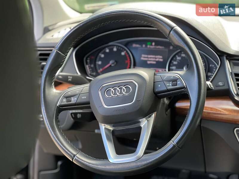 Внедорожник / Кроссовер Audi Q5 2020 в Стрые