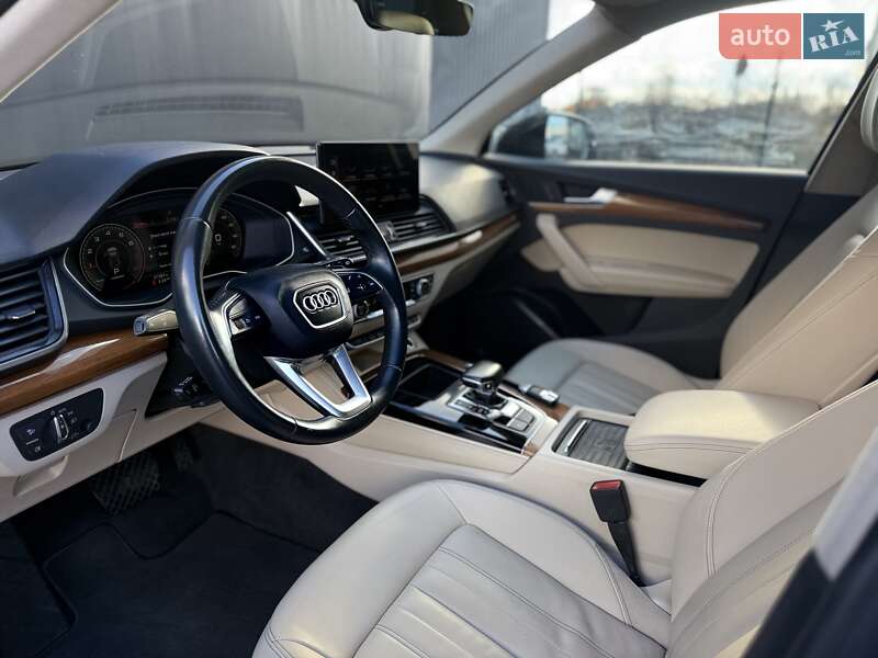 Позашляховик / Кросовер Audi Q5 2021 в Львові
