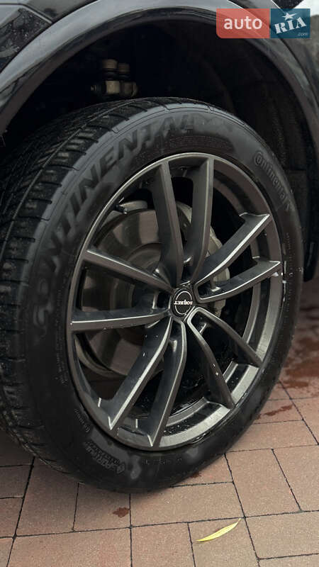 Позашляховик / Кросовер Audi Q5 2020 в Рівному