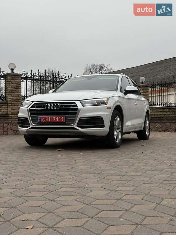 Позашляховик / Кросовер Audi Q5 2018 в Лубнах