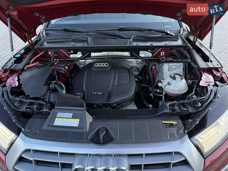 Позашляховик / Кросовер Audi Q5 2017 в Львові