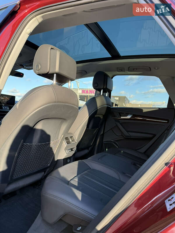 Позашляховик / Кросовер Audi Q5 2017 в Львові