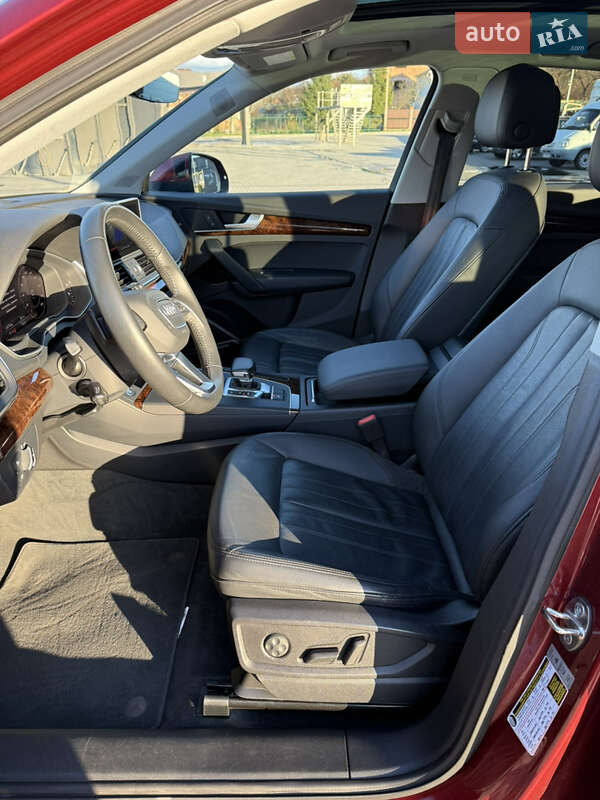 Позашляховик / Кросовер Audi Q5 2017 в Львові