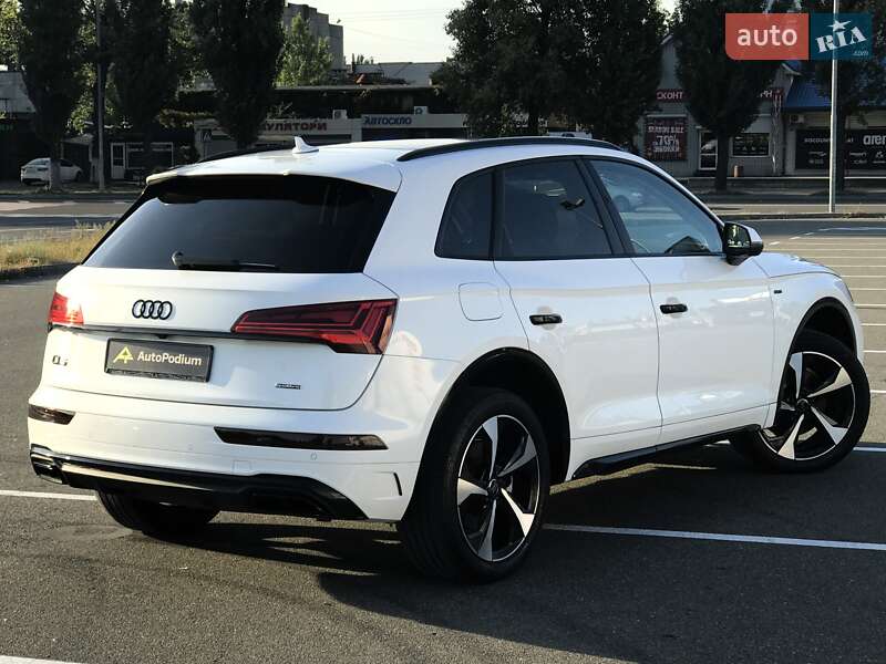 Позашляховик / Кросовер Audi Q5 2022 в Києві фото 15 Позашляховик / Кросовер Audi Q5 2022 в Києві