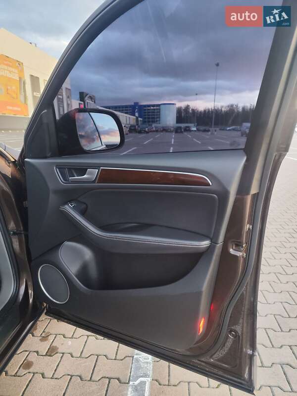 Позашляховик / Кросовер Audi Q5 2011 в Києві