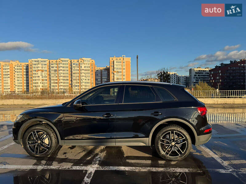 Внедорожник / Кроссовер Audi Q5 2017 в Львове