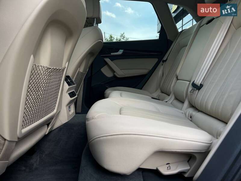 Позашляховик / Кросовер Audi Q5 2017 в Івано-Франківську