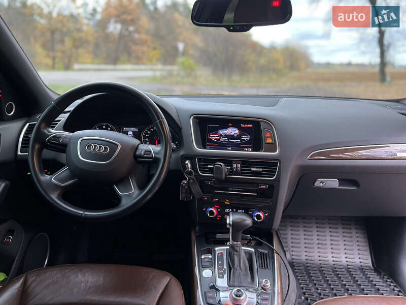 Позашляховик / Кросовер Audi Q5 2015 в Луцьку