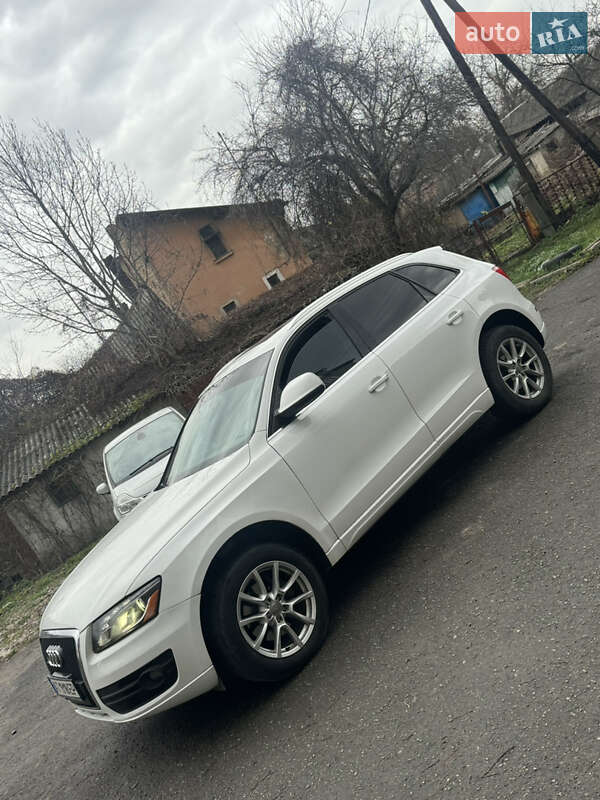 Позашляховик / Кросовер Audi Q5 2011 в Івано-Франківську