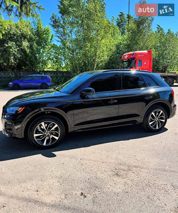 Внедорожник / Кроссовер Audi Q5 2021 в Житомире