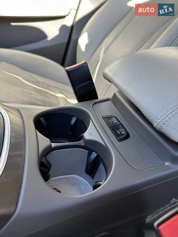 Позашляховик / Кросовер Audi Q5 2015 в Києві фото 11 Позашляховик / Кросовер Audi Q5 2015 в Києві