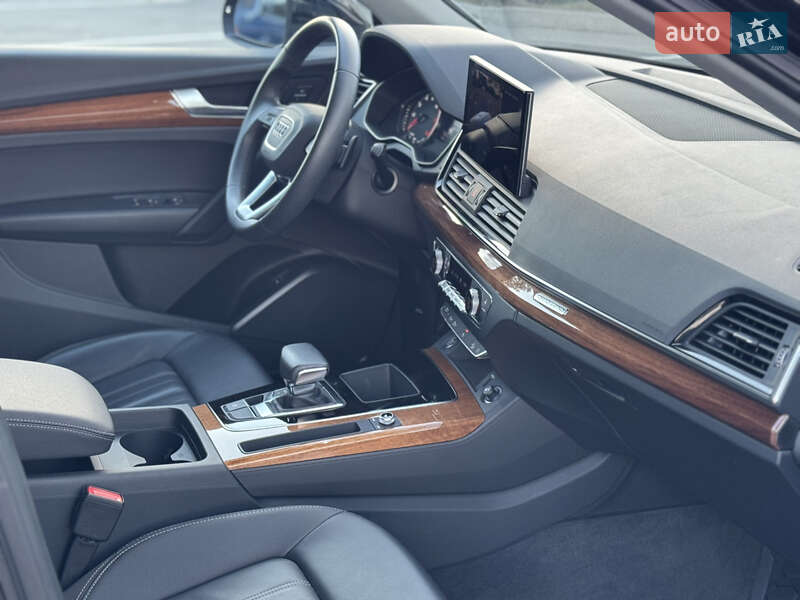 Внедорожник / Кроссовер Audi Q5 2023 в Киеве