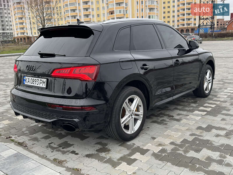 Позашляховик / Кросовер Audi Q5 2019 в Києві