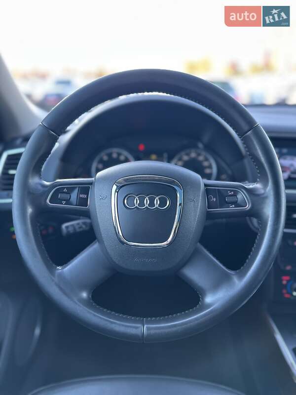 Позашляховик / Кросовер Audi Q5 2012 в Білогородці