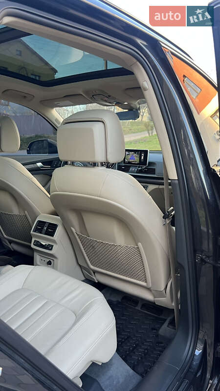 Позашляховик / Кросовер Audi Q5 2019 в Львові