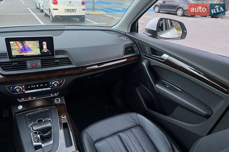 Позашляховик / Кросовер Audi Q5 2017 в Києві