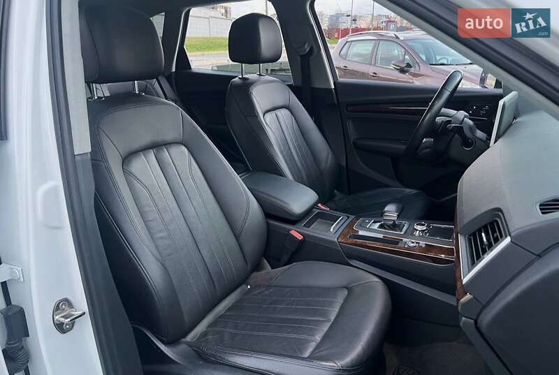 Позашляховик / Кросовер Audi Q5 2017 в Києві