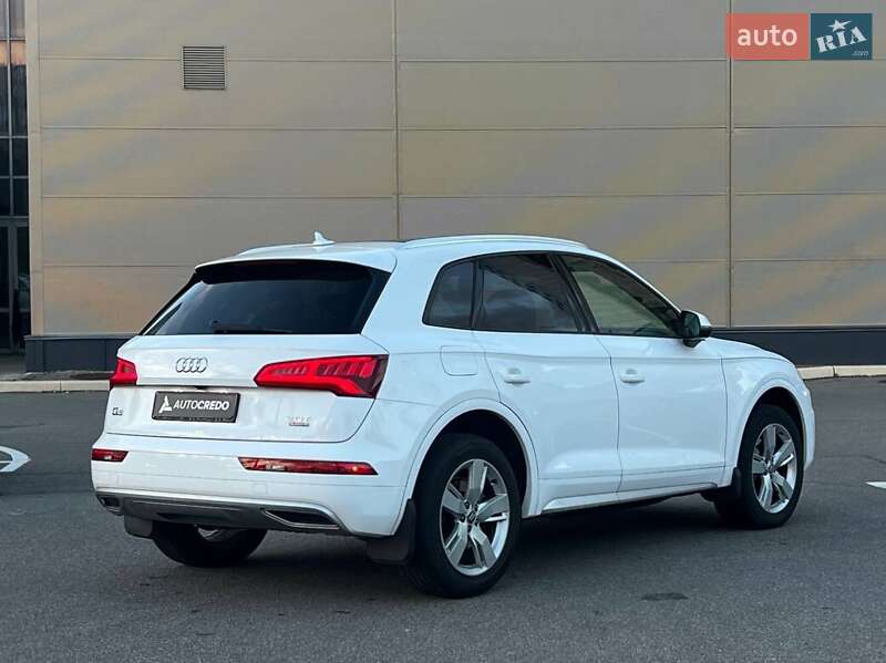 Позашляховик / Кросовер Audi Q5 2017 в Києві