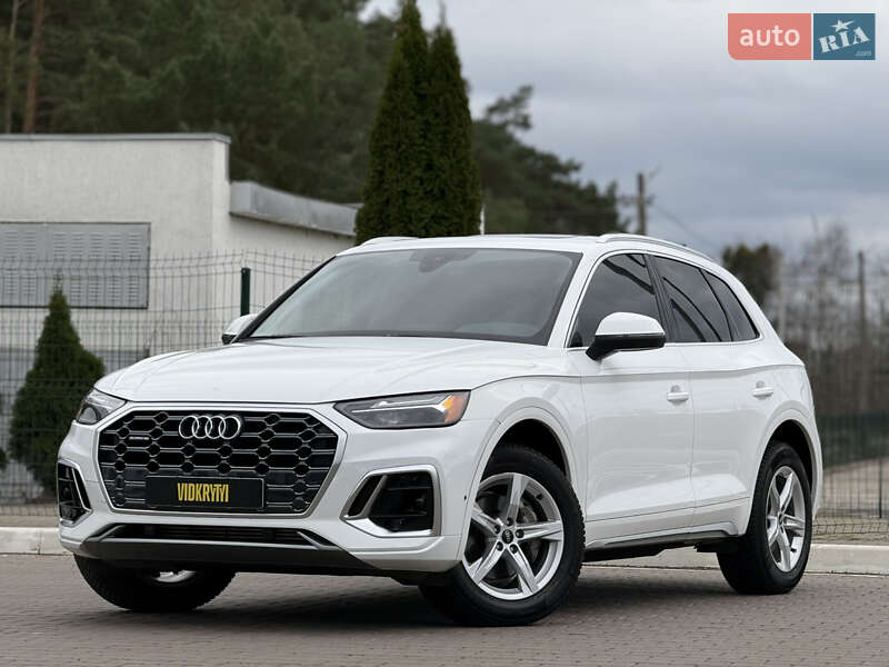 Внедорожник / Кроссовер Audi Q5 2021 в Киеве