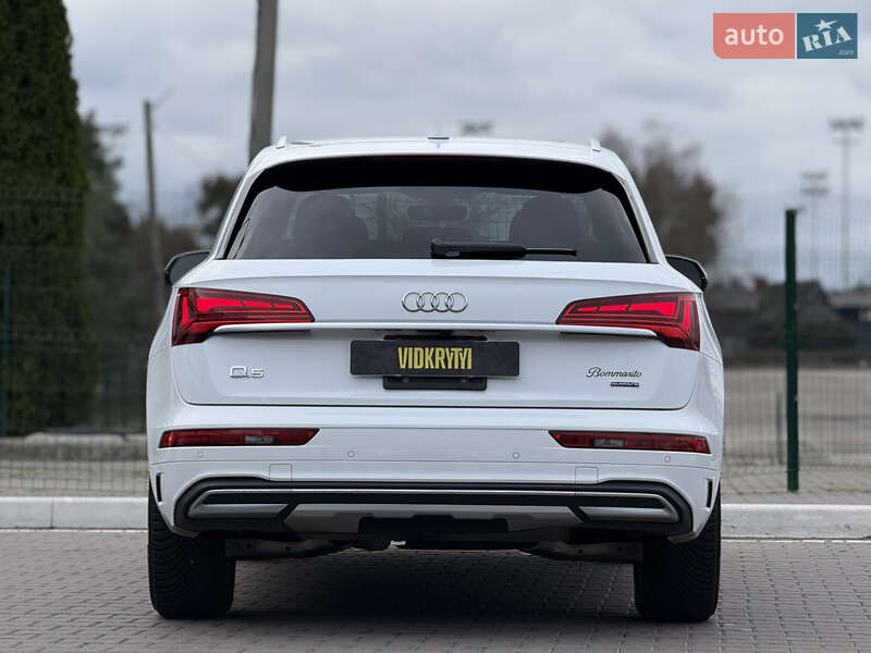 Внедорожник / Кроссовер Audi Q5 2021 в Киеве