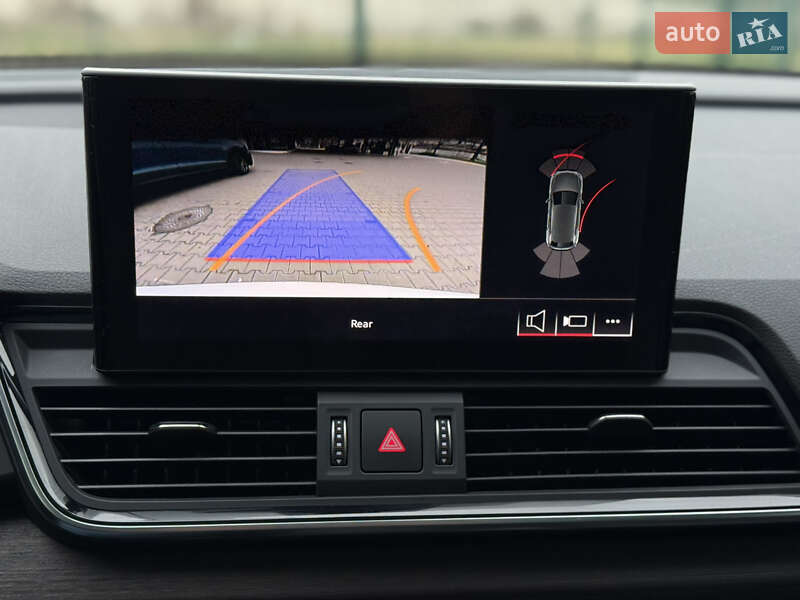 Внедорожник / Кроссовер Audi Q5 2021 в Киеве