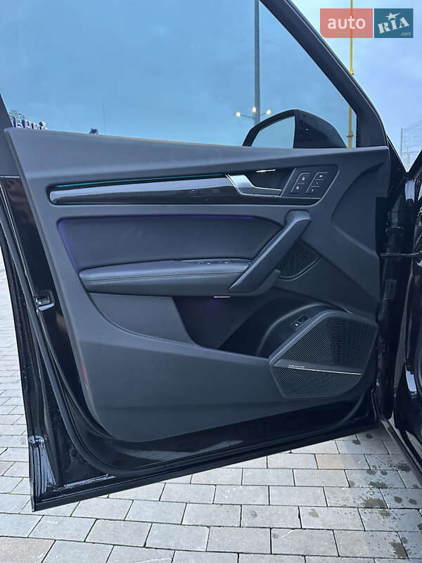 Позашляховик / Кросовер Audi Q5 2018 в Первомайську