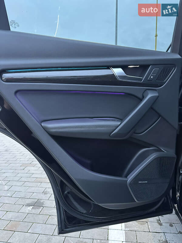 Позашляховик / Кросовер Audi Q5 2018 в Первомайську