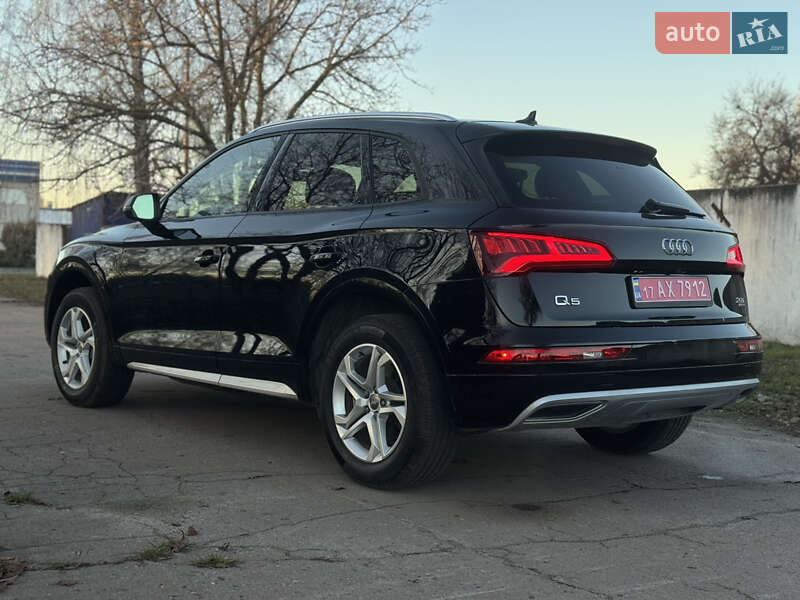 Позашляховик / Кросовер Audi Q5 2018 в Лубнах фото 43 Позашляховик / Кросовер Audi Q5 2018 в Лубнах