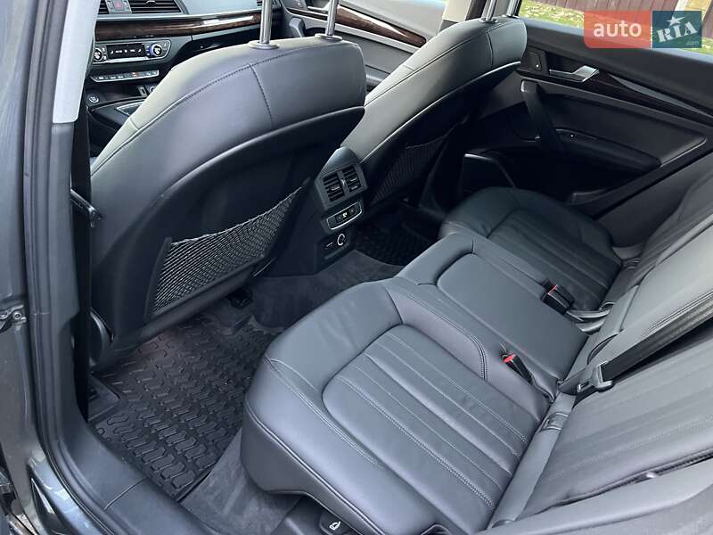Позашляховик / Кросовер Audi Q5 2020 в Києві фото 21 Позашляховик / Кросовер Audi Q5 2020 в Києві