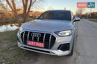 Позашляховик / Кросовер Audi Q5 2020 в Києві