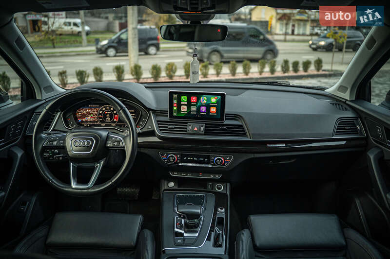 Внедорожник / Кроссовер Audi Q5 2018 в Черновцах