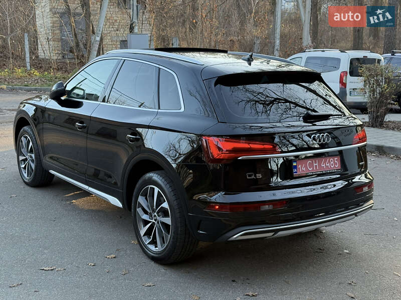 Позашляховик / Кросовер Audi Q5 2021 в Києві
