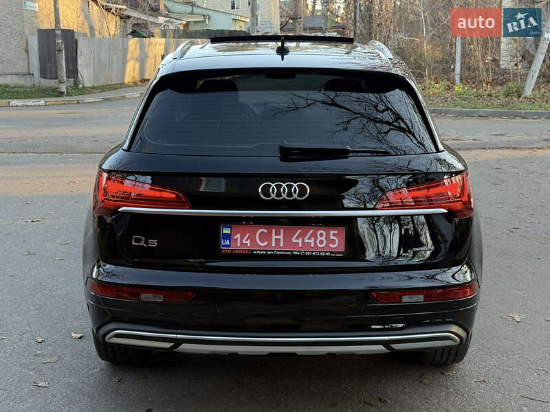 Позашляховик / Кросовер Audi Q5 2021 в Києві