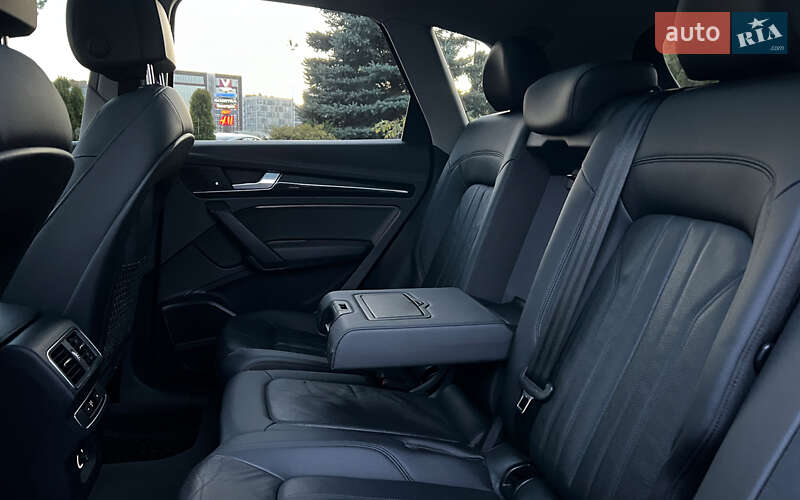 Внедорожник / Кроссовер Audi Q5 2017 в Львове