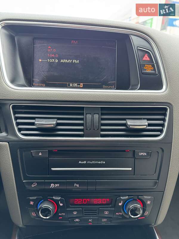 Внедорожник / Кроссовер Audi Q5 2011 в Сумах