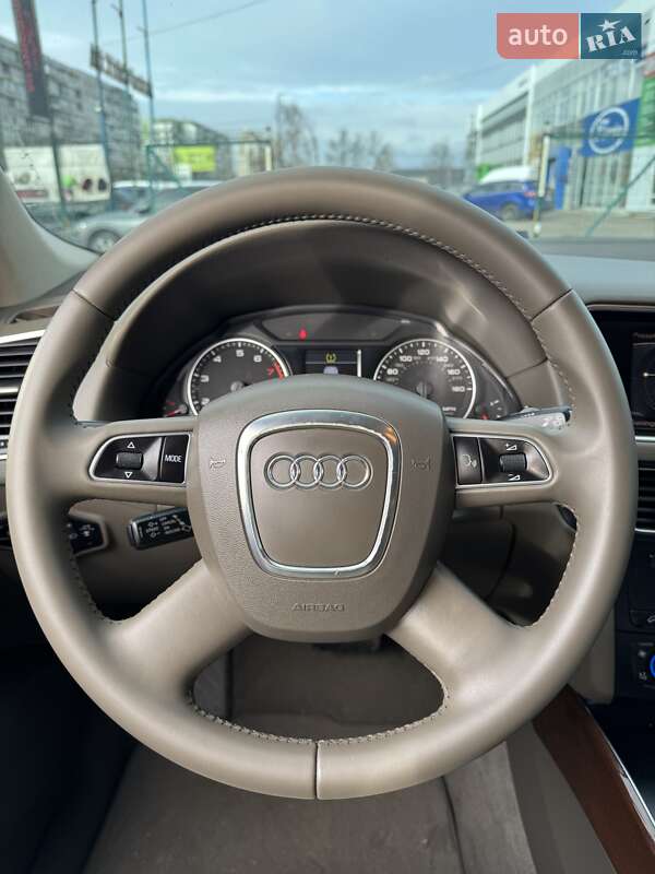 Внедорожник / Кроссовер Audi Q5 2011 в Сумах