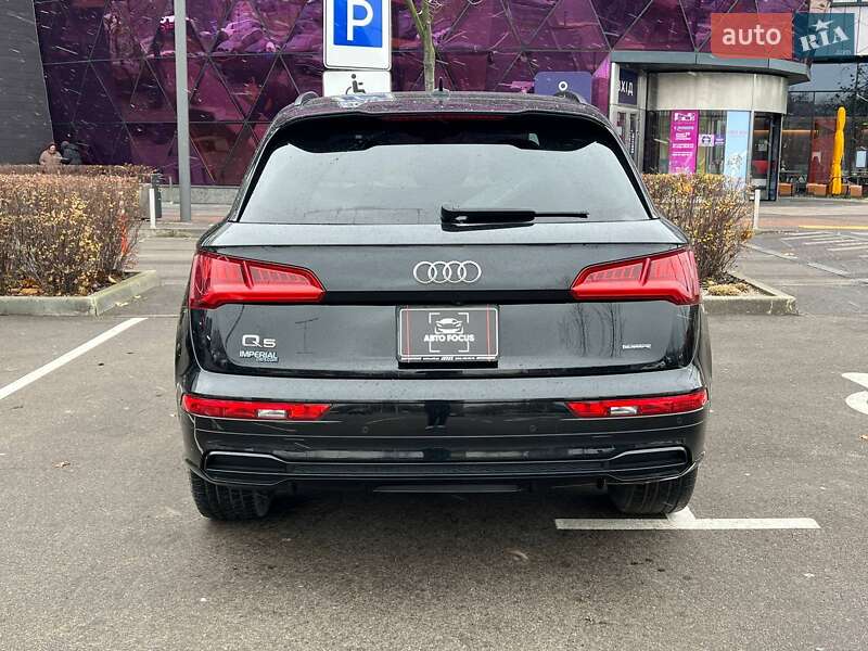 Позашляховик / Кросовер Audi Q5 2019 в Києві