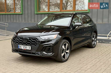 Позашляховик / Кросовер Audi Q5 2021 в Рівному